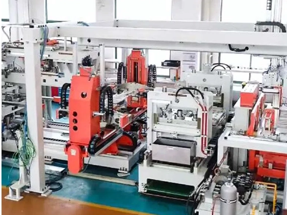 Comprendre les composants clés d'une ligne de production de batterie lithium-ion
